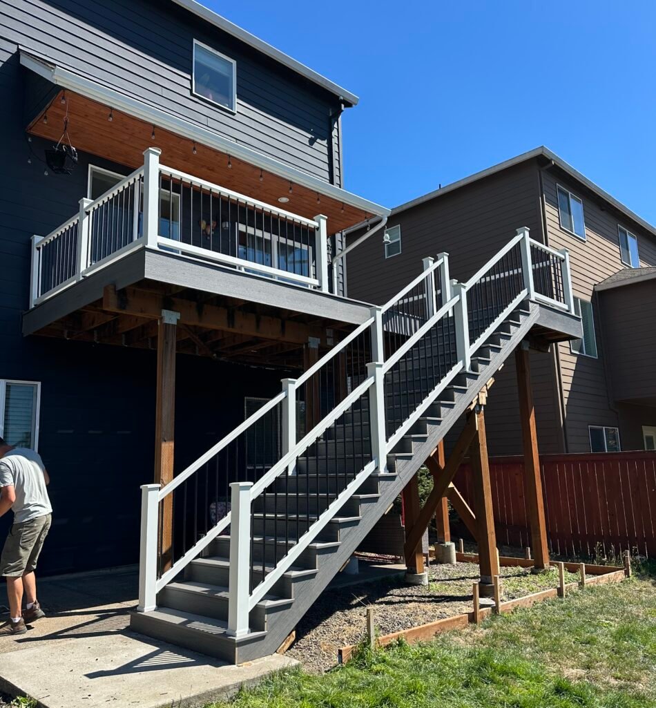 Professional Deck Builders – Custom & Composite Deck Installation